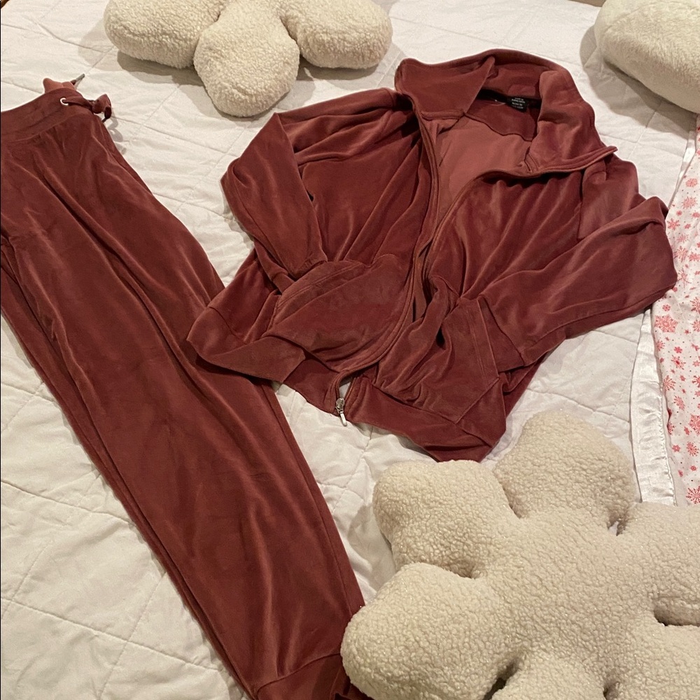 Women's Velour Tracksuit in Rust pink